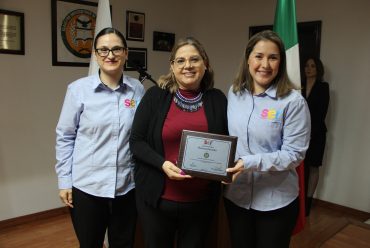 Firma de Convenio Red de escuelas SER y Claustro Universitario de Chihuahua